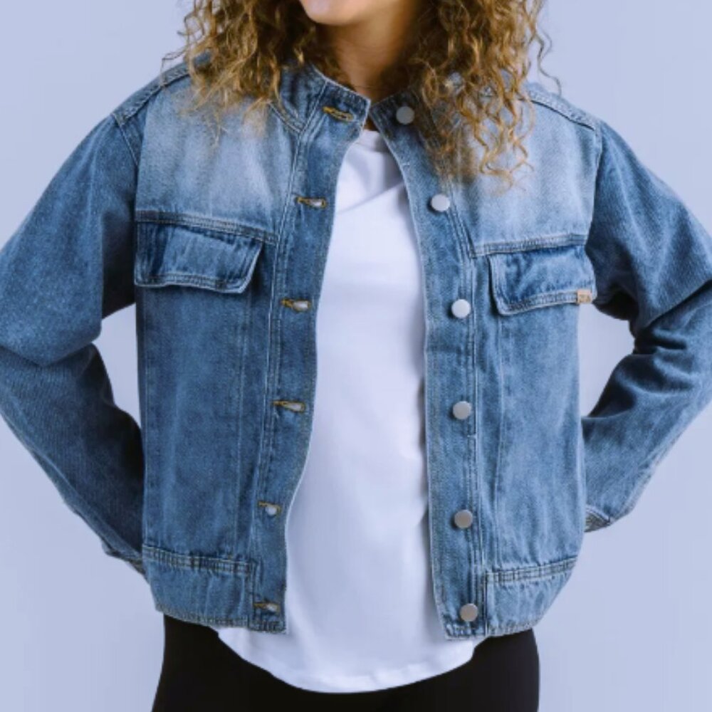 NWT Zyia Faded Indigo Crossroads Denim Jacket 2, Size M - Picture 2 of 13